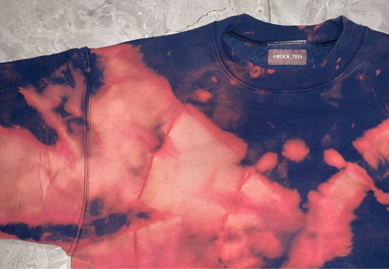 PEACHY CREWNECK