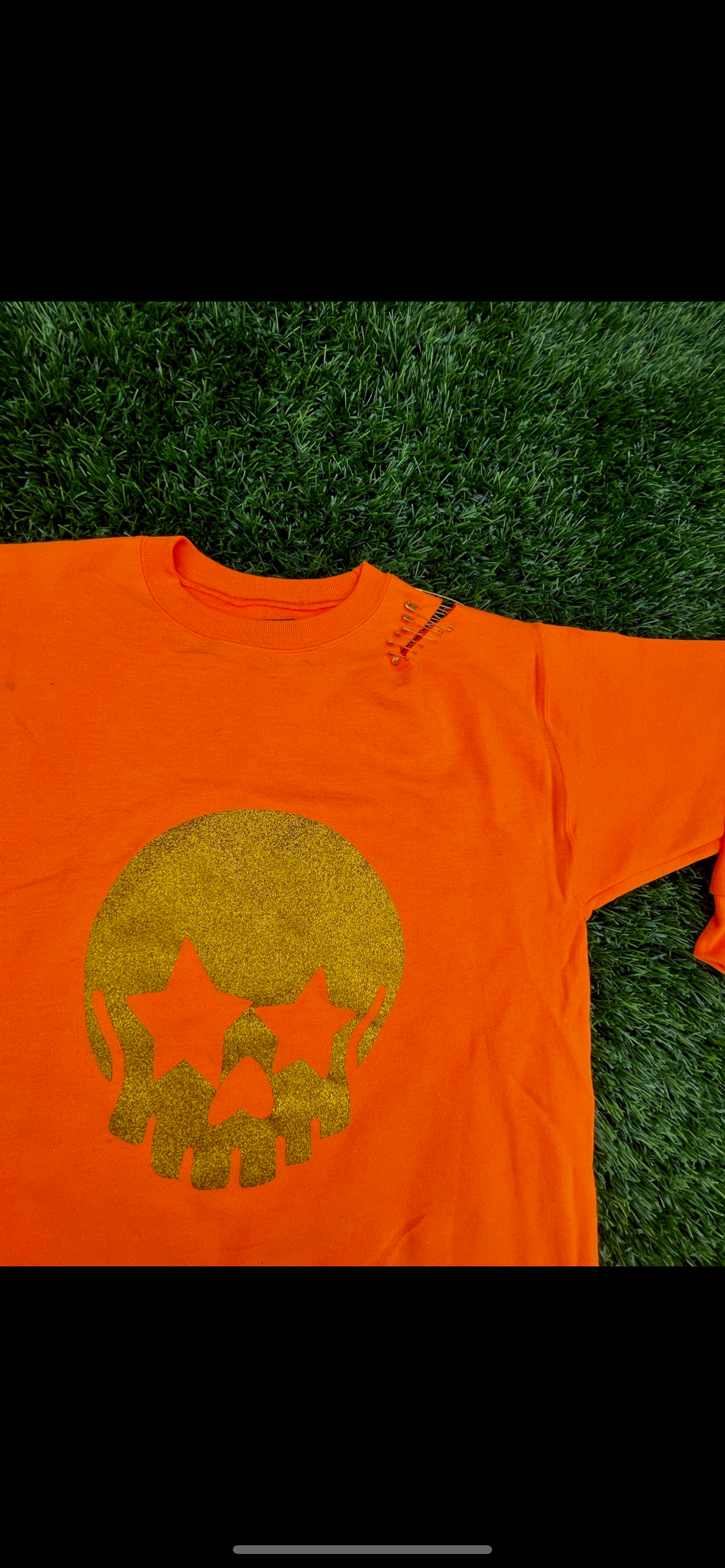 GOLD SKULL & PIN CREW