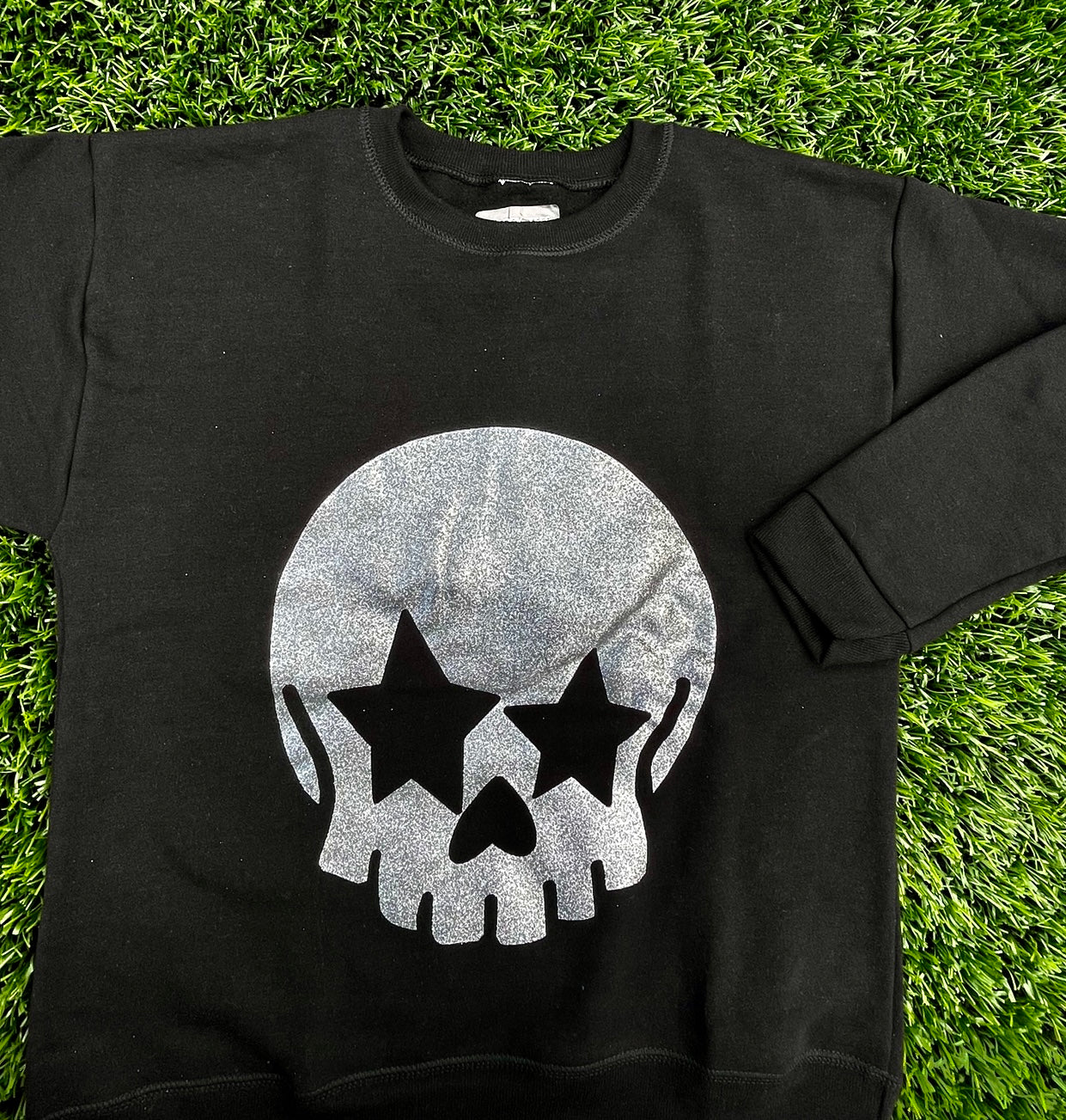 BLACK & SILVER HAPPY SKULL